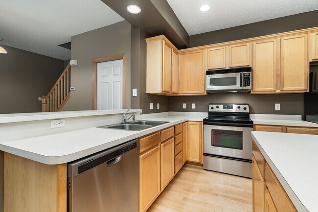 Building Photo - 2 Bed | 2 Bath in The Lakes of Blaine