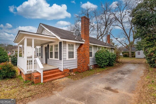 Building Photo - 240 Boulevard