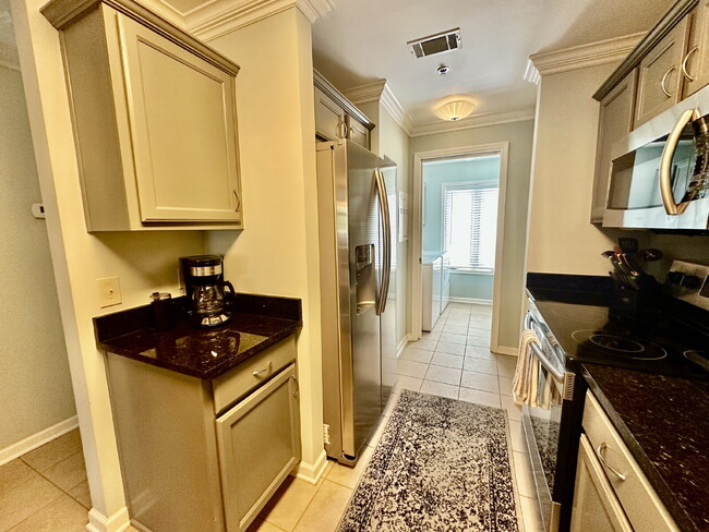 Building Photo - Beautiful Two Bedroom Fully Furnished Townhome Located in Bluffton Village!