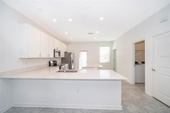 Building Photo - 6092 PEACEFUL Pky