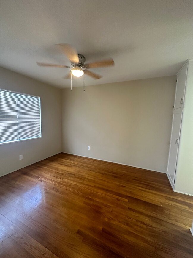 Building Photo - 12305OC