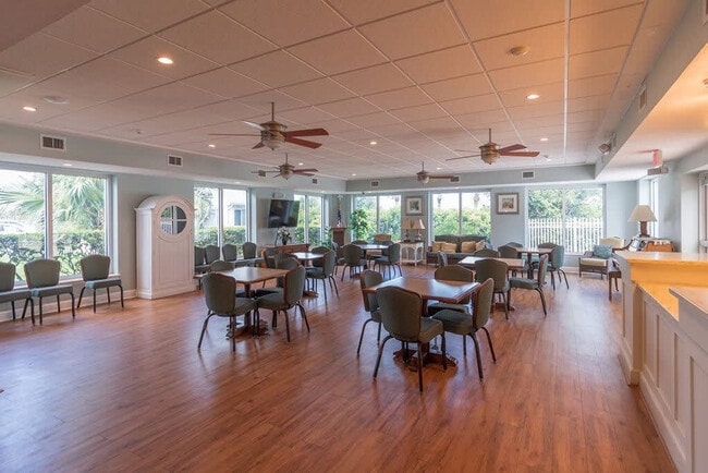 Building Photo - 516 Beach Park Ln