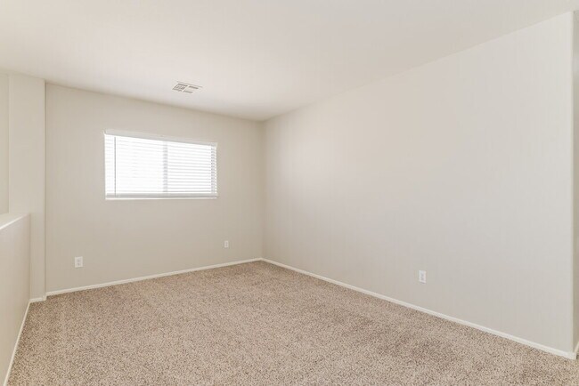 Building Photo - 6192 Windmill Island Ave