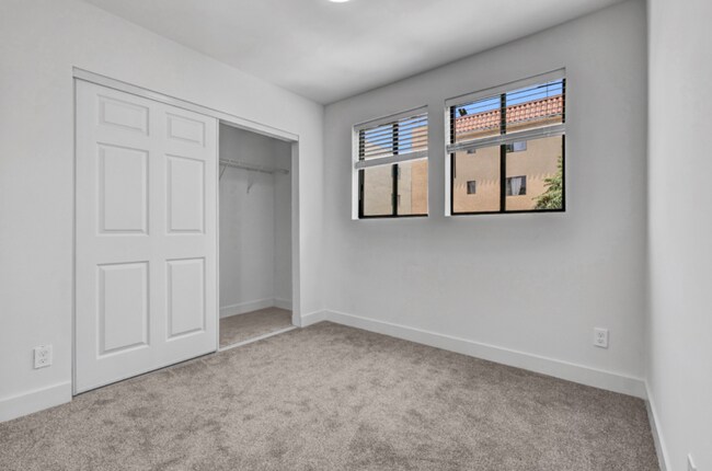 Building Photo - 2627 San Marino St