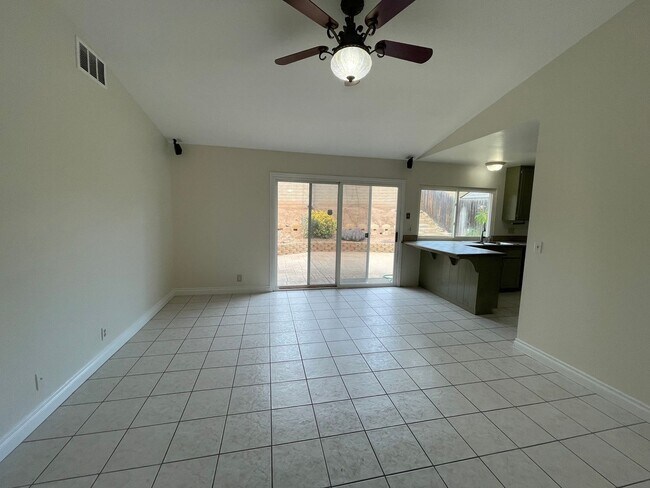 Building Photo - Summerfield Estates Home in Poway.  3/2, 2...