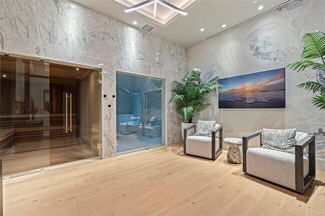 Building Photo - 275 1st Ave S