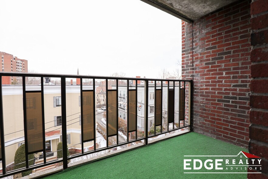 Building Photo - 18 Ellery St