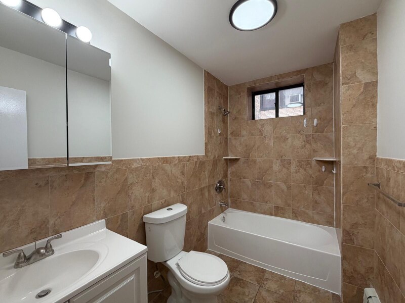 Building Photo - 150 S Harrison St