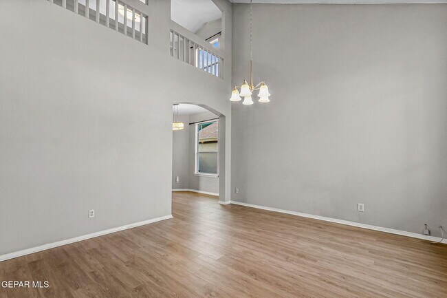 Building Photo - 10737 Pleasant Sand Dr