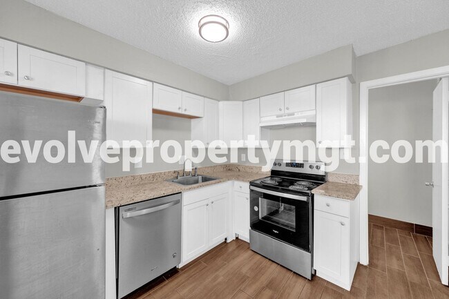 Building Photo - 3455 Pruett Ct