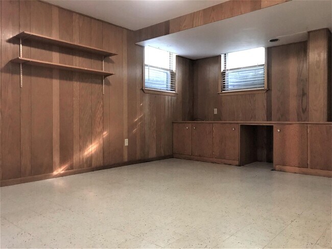 Building Photo - 5806 Tolman Terrace