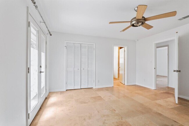 Building Photo - 11532 Spicewood Pkwy