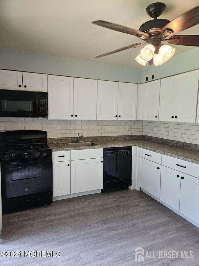 Building Photo - 405 Cynthia Ct