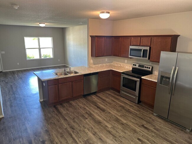 Building Photo - Available Now!  Spacious 5-Bed, 3.5-Bath Corner-Lot Home in West Fayetteville