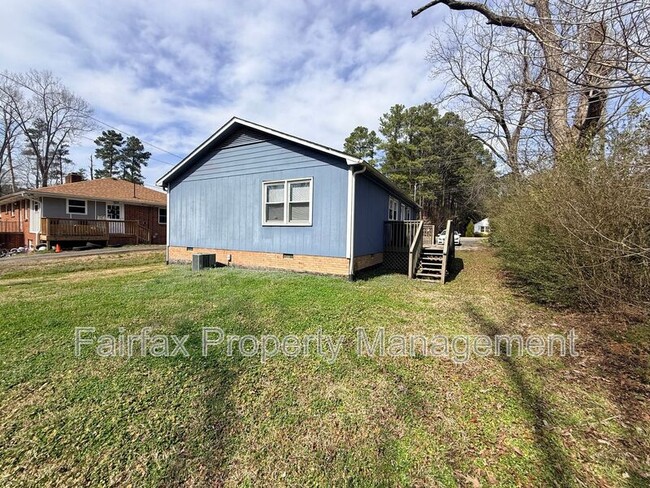 Building Photo - 3221 Dearborn Dr