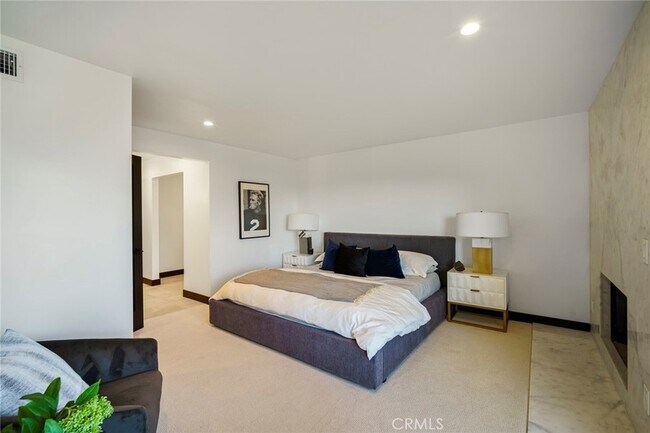 Building Photo - 23276 Atlantis Way