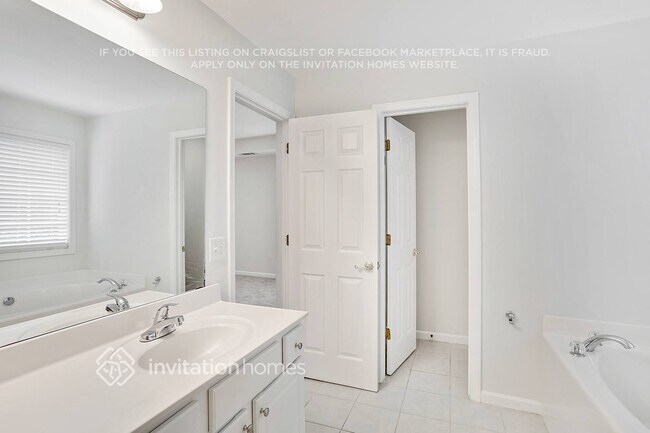 Building Photo - 3038 Brookwood Oak Ln SW