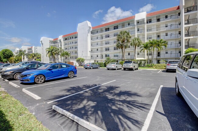 Building Photo - 3595 Birdie Dr