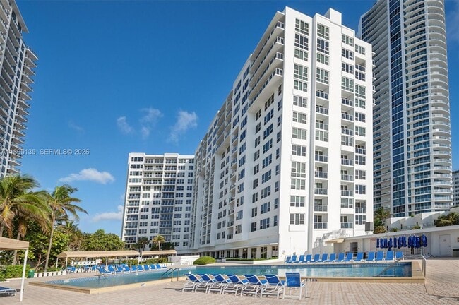 Building Photo - 3505 S Ocean Dr