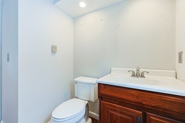 Building Photo - 835 Mt Hope St