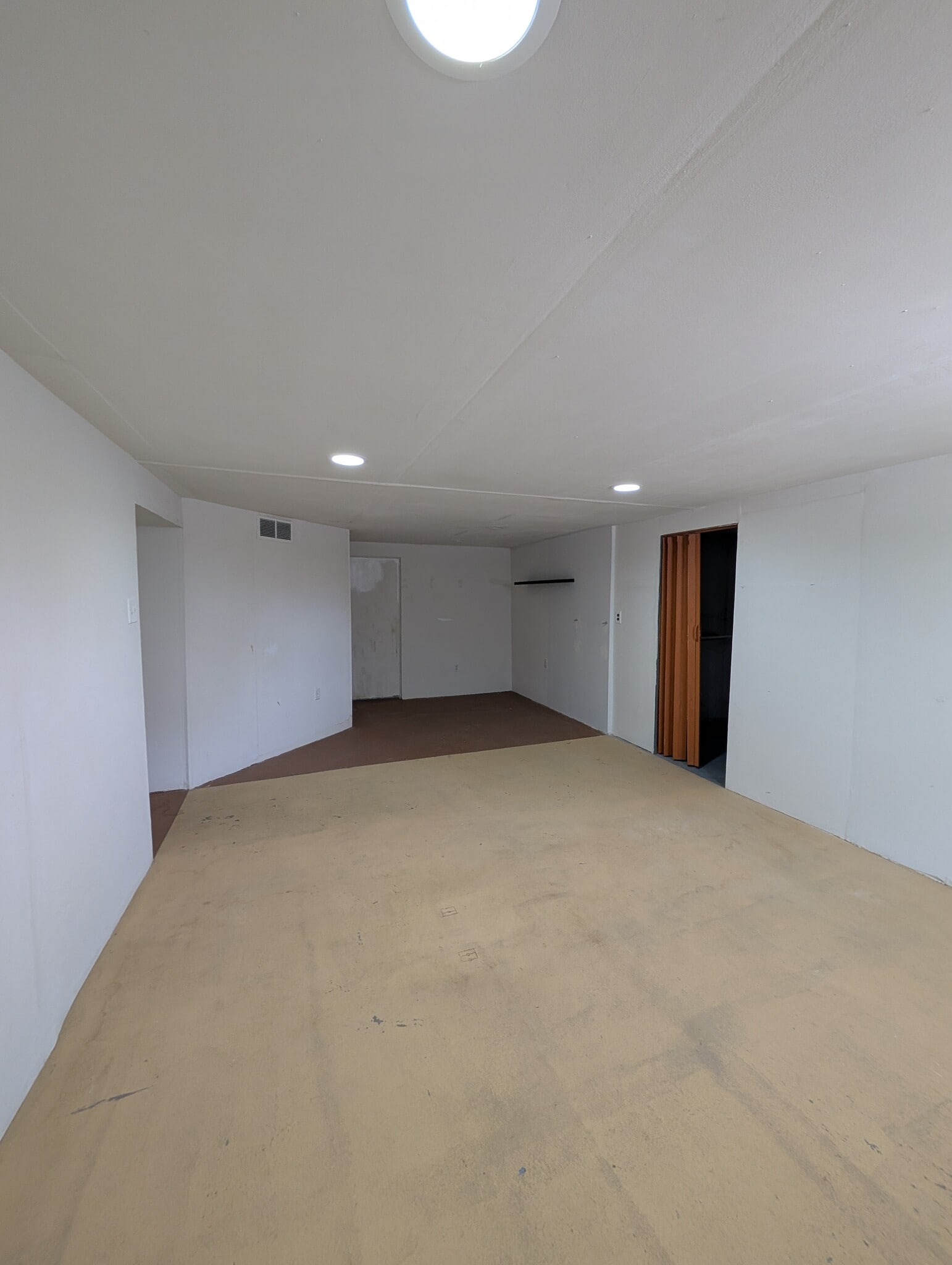 Building Photo - 43 Toponce Dr