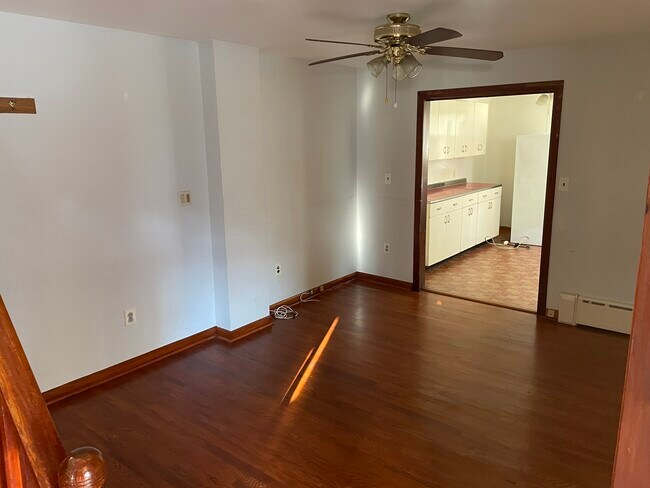 Building Photo - 84 Bridge St