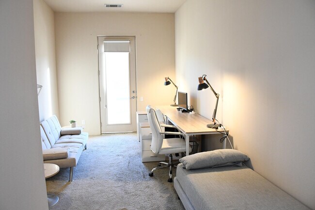 Building Photo - 75940 Nelson Ln