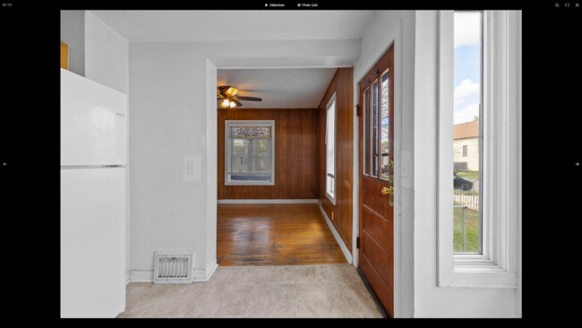 Building Photo - Beautiful 2-Bed 2-Bath Unit in St. Paul - Available Now!