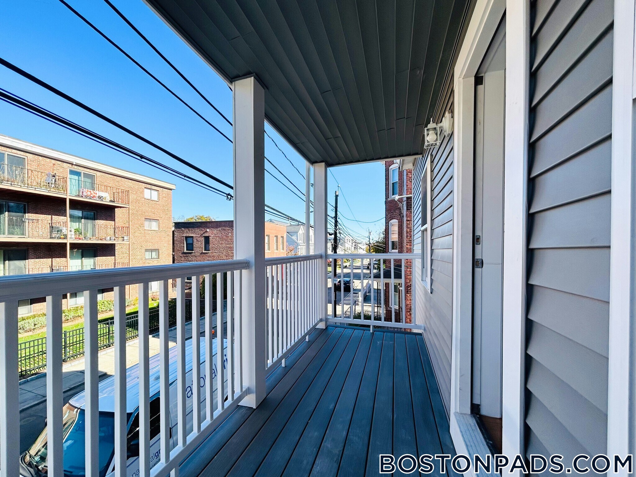 Building Photo - 27 Waverly St