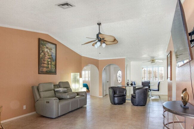 Building Photo - 212 Coral Dr