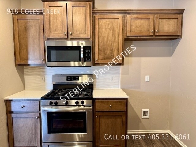 Building Photo - 918 Coles Creek