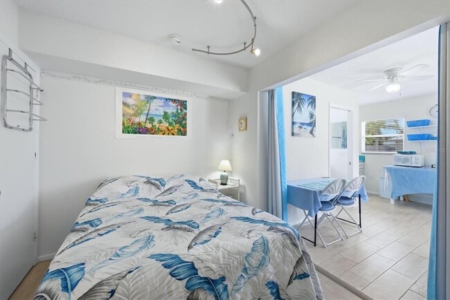 Building Photo - 723 S Brink Ave