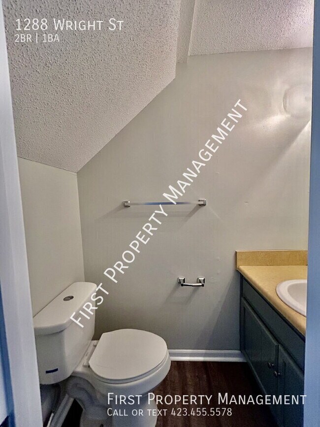 Building Photo - 1288 Wright St
