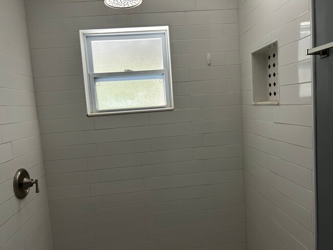 Building Photo - 2732 Adela Ave