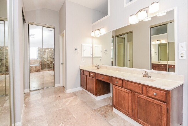 Building Photo - 3030 Great Lakes Ave