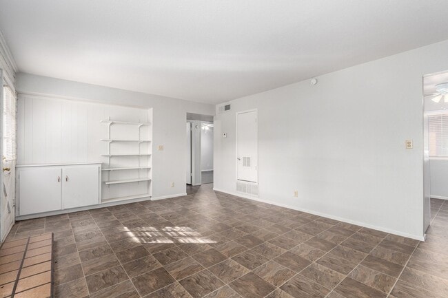 Building Photo - Prime Tempe Location – Minutes from ASU!