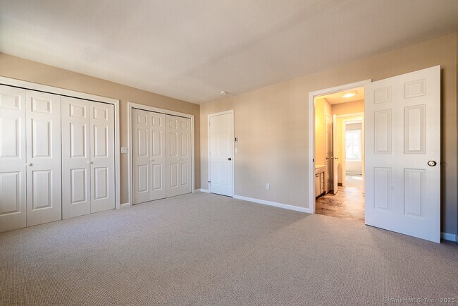 Building Photo - 16 Brantwood Dr