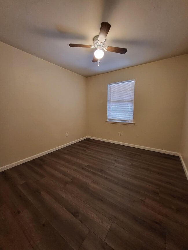 Building Photo - 2514 Post Oak Ave