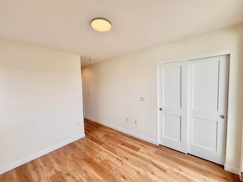 Building Photo - 3646 13th Ave W