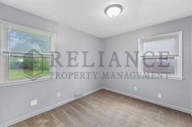 Building Photo - 1602 Luther E