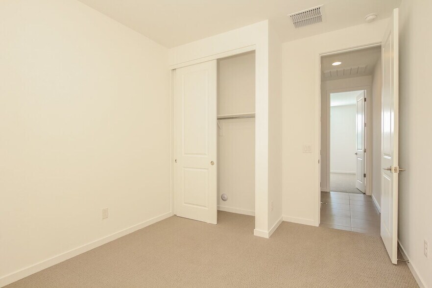 Building Photo - 5626 W Notch Hill Rd