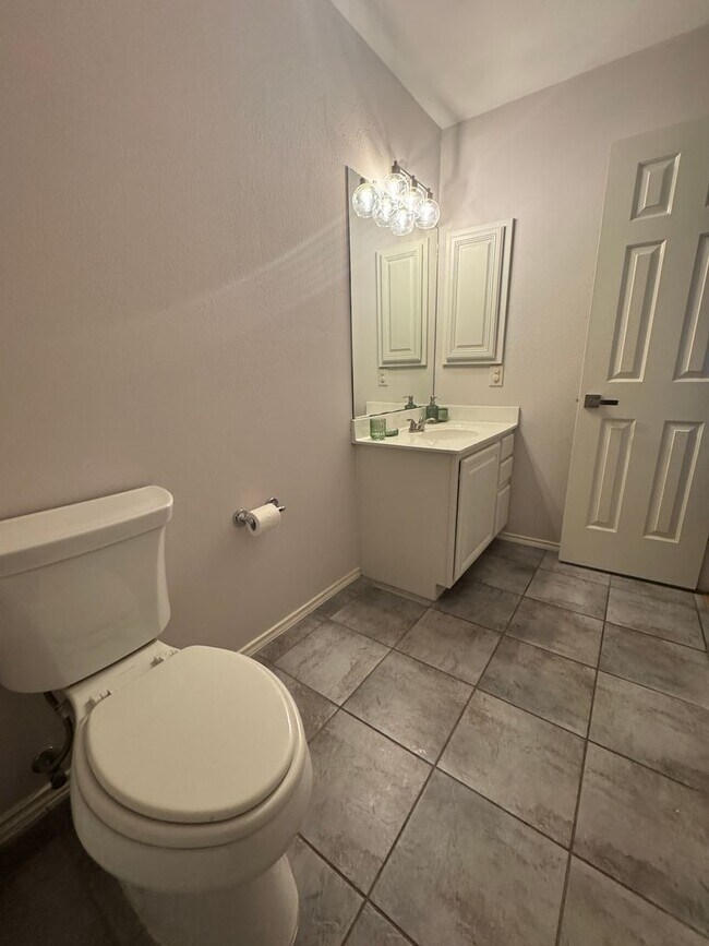 Building Photo - GATED COMMUNITY  |  STONE OAK  |  4 BEDROOMS + HUGE LOFT  |  SMALL LOFT/NURSERY/OFFICE/  |  EXCEL...