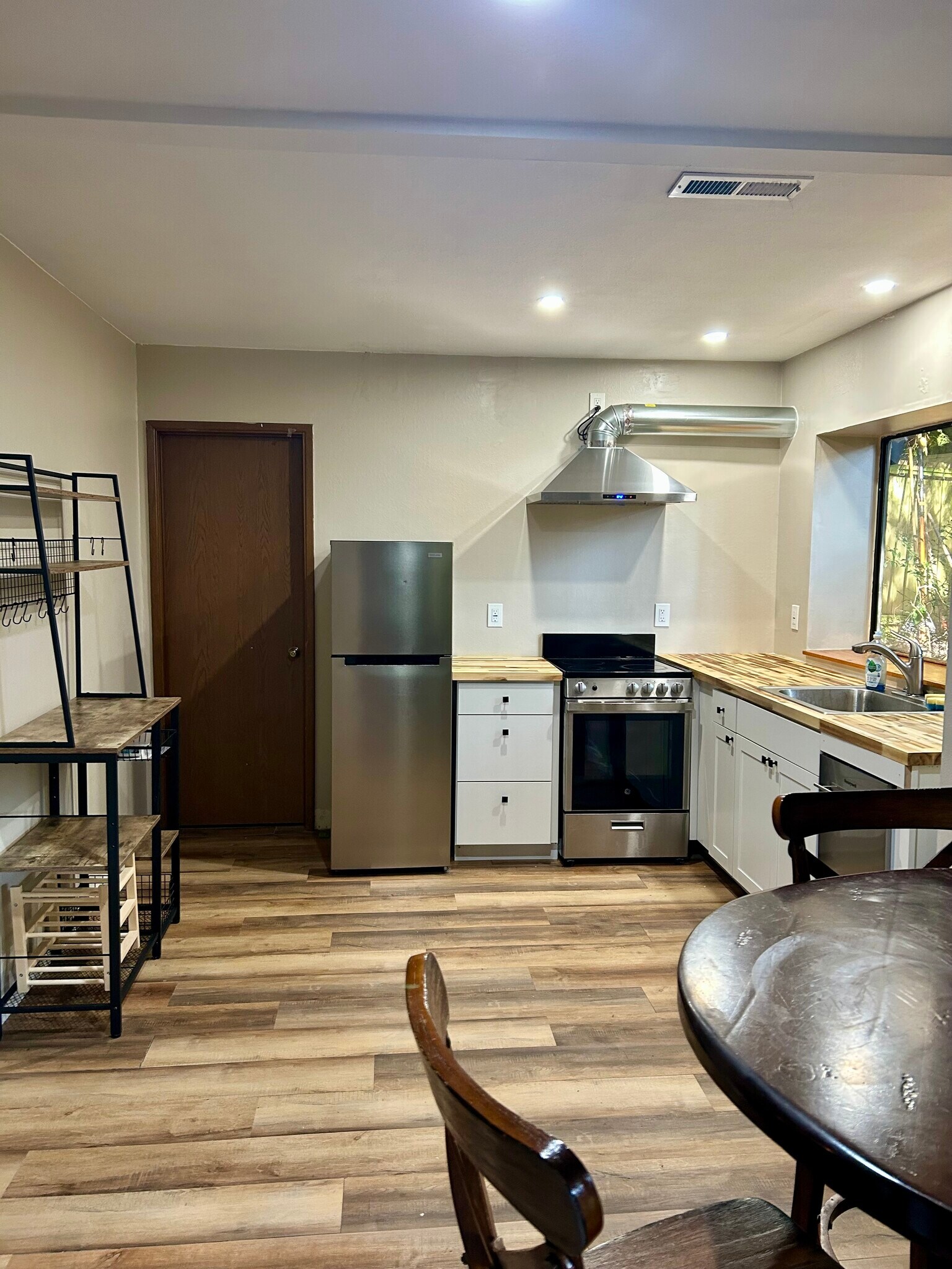 Kitchen - 4206 242nd St SW