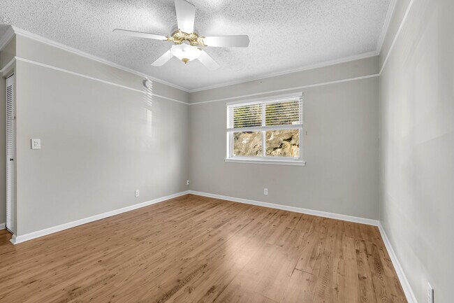 Building Photo - 432 Summit Ridge Pl
