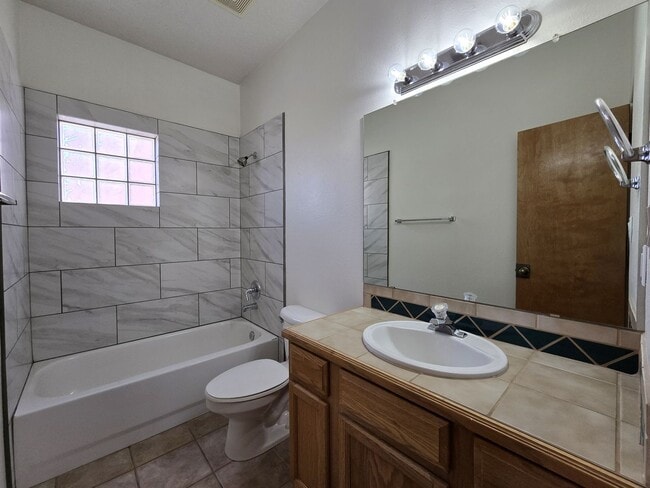 Building Photo - 8 Gaviota Rd