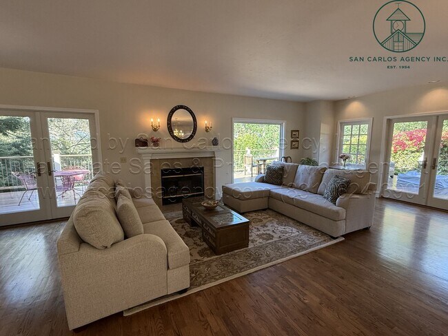 Building Photo - Spacious Five Bedroom Home in Gated High Meadow Neighborhood