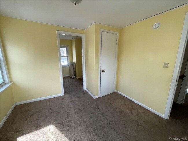 Building Photo - 10 Murray Ave