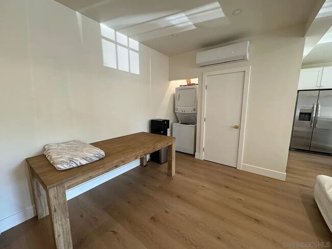 Building Photo - Studio rental available in a beautifully renovated single-story ranch property located in the hig...