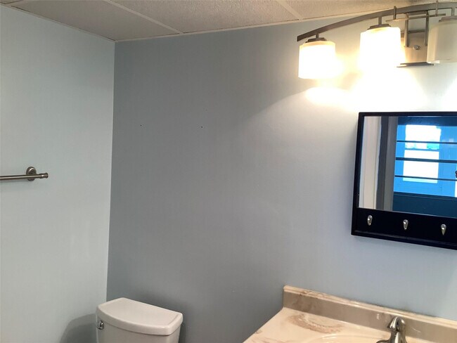 Building Photo - 70 Normandy B