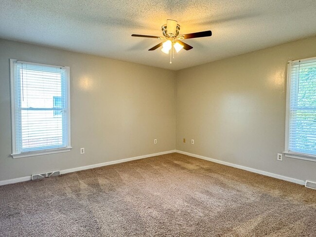 Building Photo - 4308 Boxwood Dr